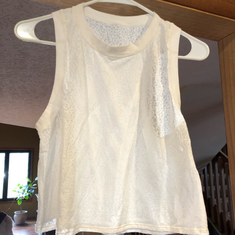 Lululemon muscle tank